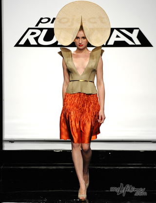 Illustration for article titled Heavenly Hats Paired With Fugly Frocks On Project Runway